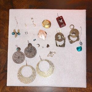 20 Vintage random earring lot.